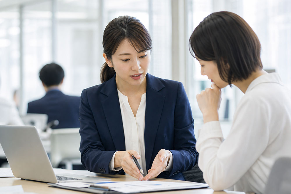 保険業務に精通した専門スタッフ